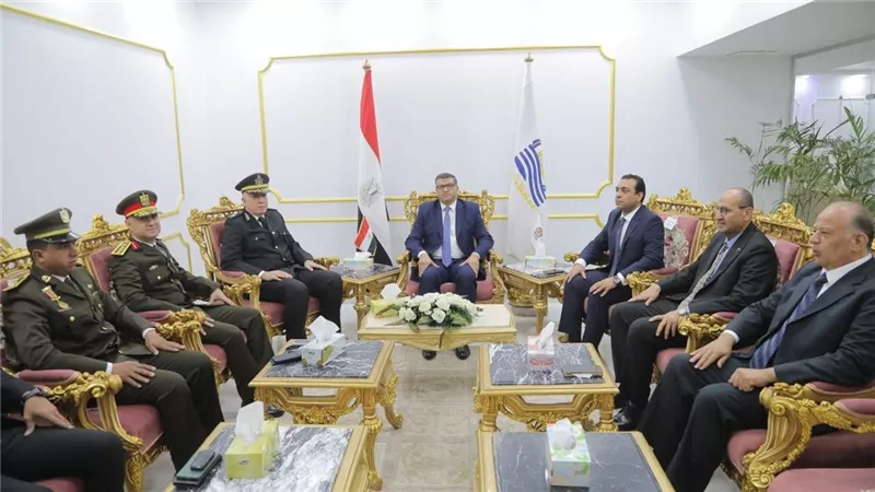 محافظ قنا يوجه بتشديد الرقابة التموينية.. وضبط 72 جوال دقيق مدعم قبل بيعه