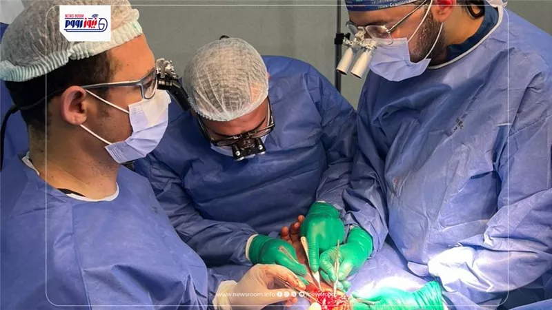 فريق جراحات التجميل بمستشفى الفيوم العام .ينجح فى إنقاذ شاب من بتر زراعة 