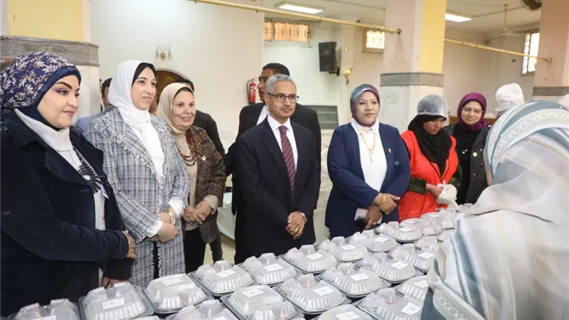 محافظ بني سويف يشهد مبادرة 