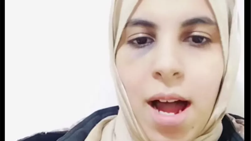 «قلبي على ابني».. منار مجدي تستغيث بعد منعها من لقاء طفلها