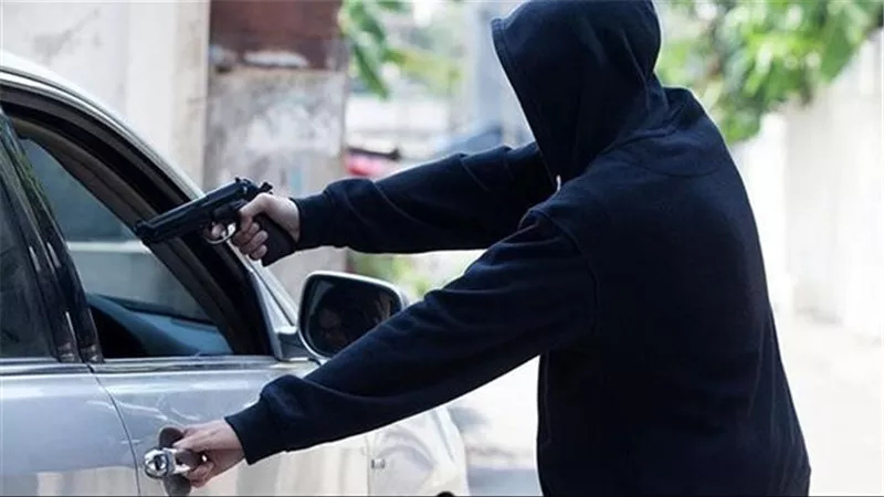 3 ملايين و20 موبايل.. القبض على 5 أشخاص قاموا بسرقة تاجر بالاكراه فى بولاق 