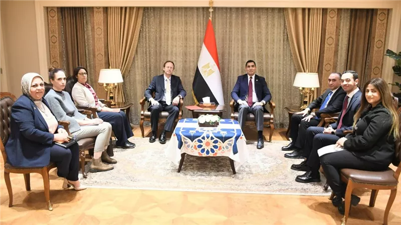 مصر وإسبانيا تتفقان على توطين الصناعات الرياضية وتعزيز برامج الشباب