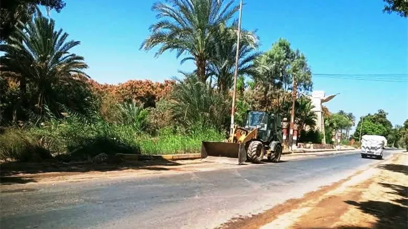 إزالة التعديات وإستكمال أعمال النظافة بمدن إدفو والبصيلية والسباعية شمال أسوان