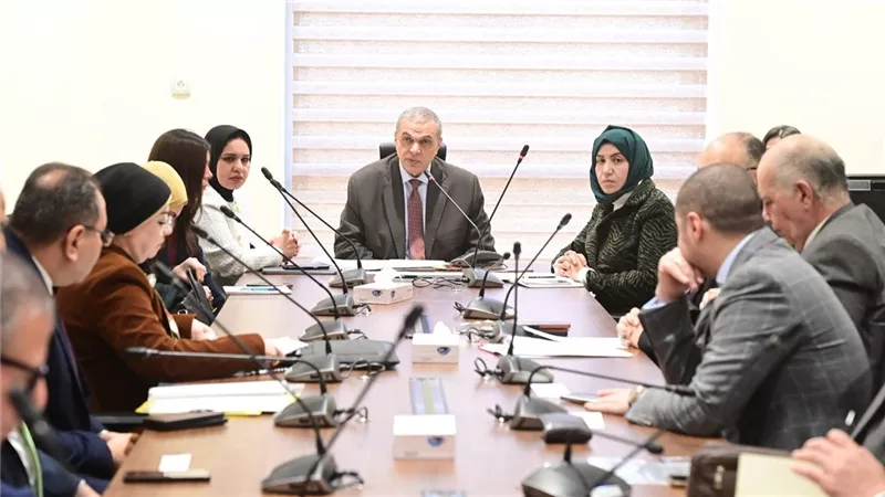 أزمة علاج عمال الغزل والنسيج..قوى عاملة النواب: لا خدمة موقوفة بسبب المديونية