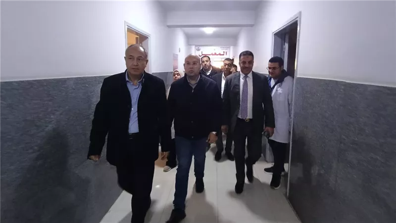 نائب محافظ الجيزة يتفقد أعمال تطوير مستشفي حميات الصف | صور 