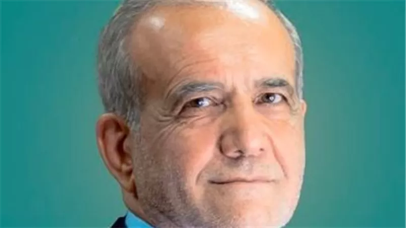 الرئيس الإيراني يوضح موقف بلاده من الدفاع عن النفس والعلاقات الإقليمية