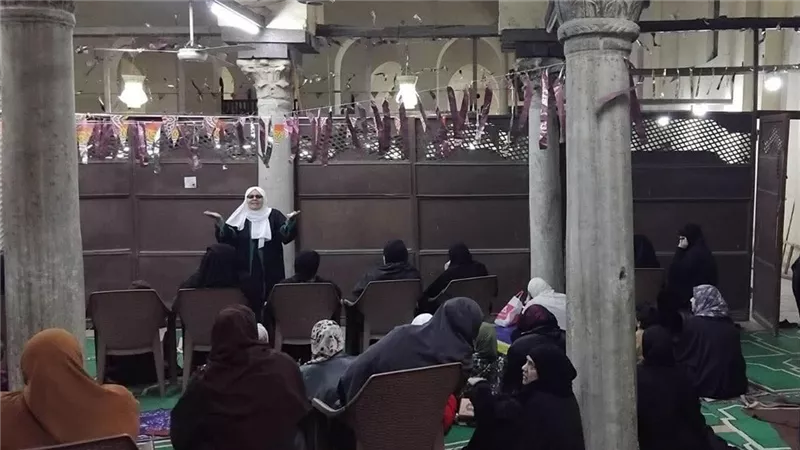 مكانة السنة وفضل الدعاء.. عنوان الملتقيات الفكرية وخواطر التراويح بالأوقاف