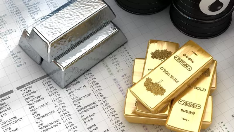 تراجع المعادن النفيسة عالميًا وسط مخاوف الشرق الأوسط وأسعار الطاقة