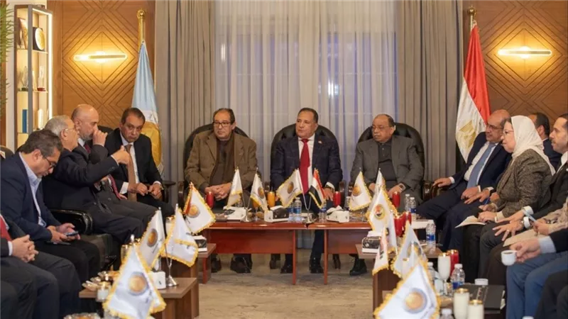 الشعب الجمهوري يناقش قانون المحليات ودور الأحزاب بتأهيل كوادر المجالس المحلية
