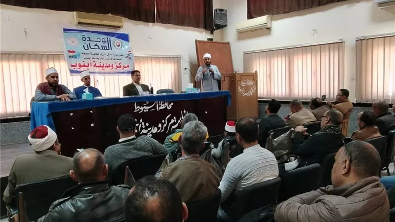 محافظ أسيوط: 135 نشاطًا توعويًا يستفيد منها أكثر من 6 آلاف مواطن خلال شهر 
