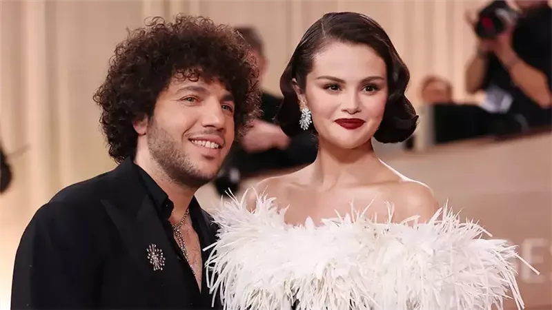 سيلينا جوميز تتحدث عن التشخيص الخاطئ لحالتها النفسية ورحلتها نحو الشفاء
