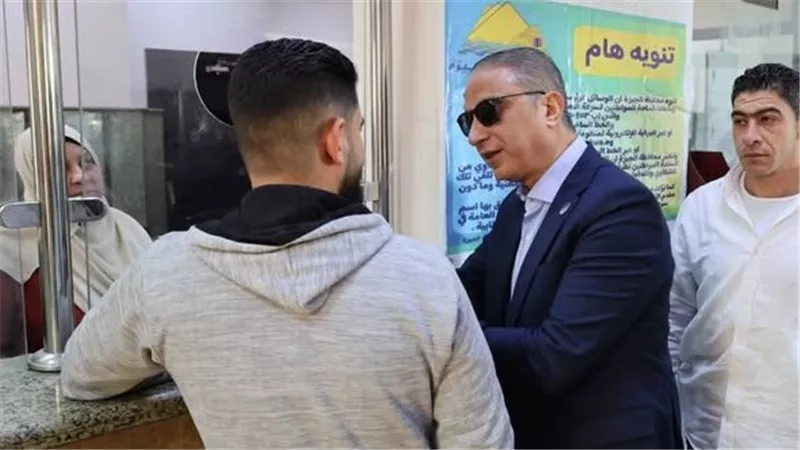 نصار يفاجئ المراكز التكنولوجية في الوراق للتأكد من إنجاز طلبات المواطنين