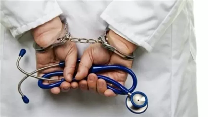 ننشر القصة الكاملة للطبيب المزيف .. وكيفية التحقق من شخصية طبيبك 