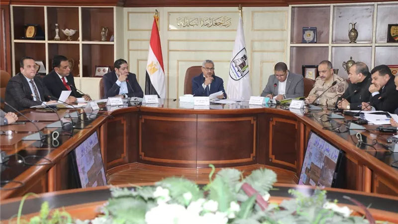 تحرير 4987 عقد تقنين أراضى ورفع 311 اشغال متنوع ببنى سويف
