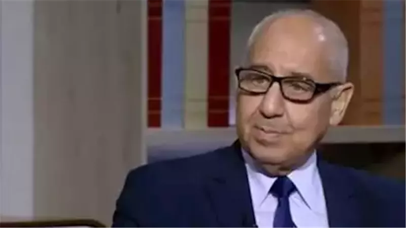 على عوف:بدء تصنيع المواد الخام للأدوية في مصر خطوة استراتيجية لمواجهة الأزمات 