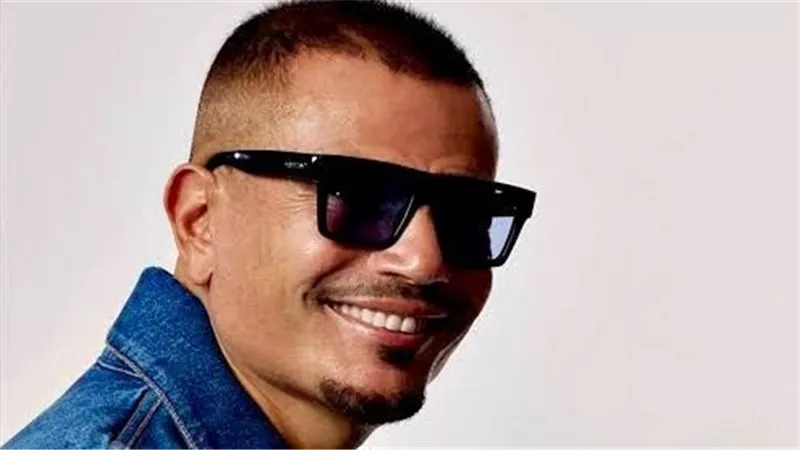 عمرو دياب يعلن عن حفل آخر جديد بعد تأجيل حفله في دبي 
