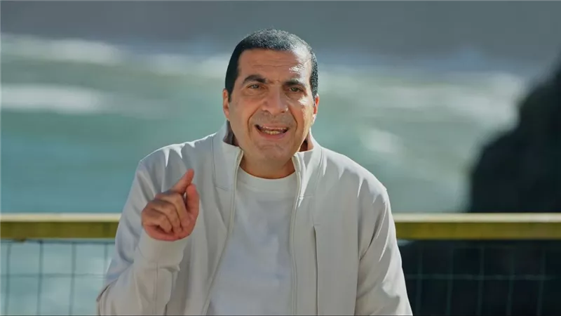 عمرو خالد يوضح سر تميز ليلة القدر.. حدث فريد لا يتكرر إلا في هذه الليلة فقط
