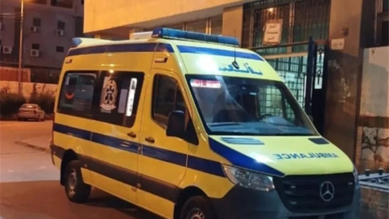 إصابة 4 أشخاص في تصادم سيارتين بالطريق الصحراوي بالبحيرة