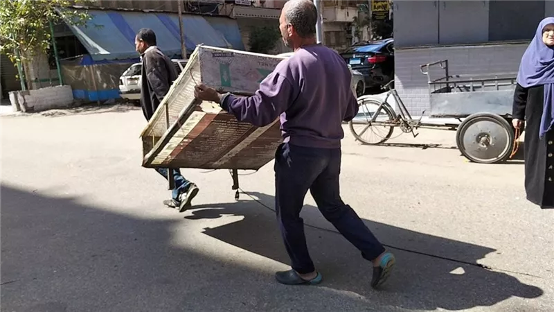 محافظ بورسعيد يوجه بتكثيف حملات إزالة الإشغالات والتعديات: الطريق حق للمواطن