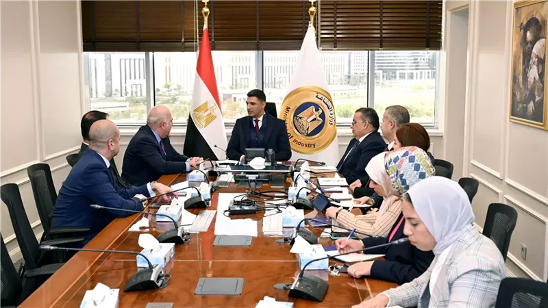 وزير الصناعة يبحث مع بولاريس التركية خطط التوسع وجذب استثمارات جديدة