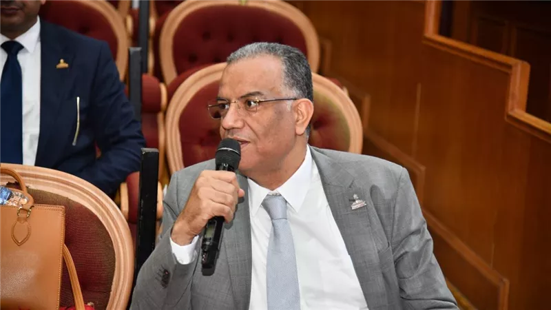 مسلم: الأهلي يعاني خللًا إداريًا.. وقطاع ناشئين الزمالك متفوق في إنتاج المواهب