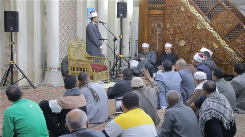 15من الملتقيات الفكرية الإسلامية بقنا: تعزيز الوعي وترسيخ القيم الحضارية 