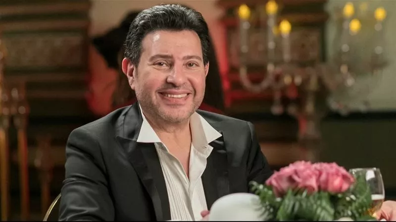تامر عبد المنعم يتماسك دموعه على الهواء بسبب الحالة الصحية لهاني شاكر|فيديو