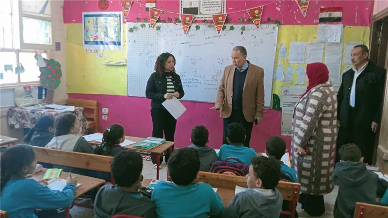 جولة لوكيل التعليم بأسيوط لمتابعة الانضباط بمدرستى الانتصار الرسمية 