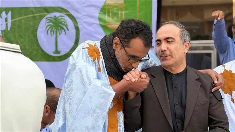 حفل إفطار وتقبيل الأيدي..الإخوان يكرمون السفير الإيراني لدى موريتانيا 