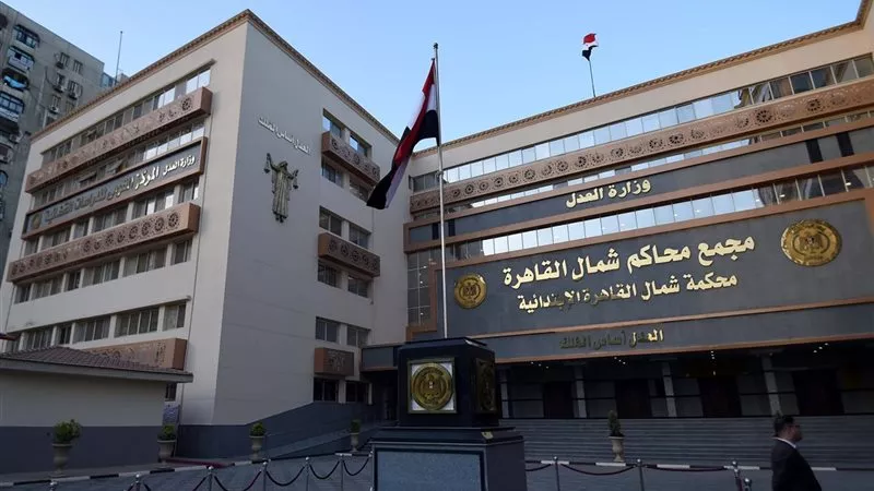ضبط بـ 90 لفافة هيروين.. السجن 6 سنوات لتاجر مخدرات في عين شمس