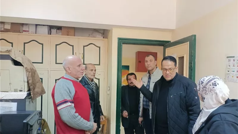 وكيل تعليم الغربية يشدد على صرف مستحقات العاملين بكفر الزيات وحضور الطلاب