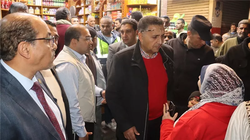 محافظ القليوبية يقود حملة رقابية مكبرة بطوخ لضبط الأسواق ويعدم لحوما فاسدة
