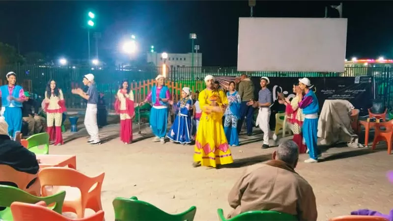 محبو السمسمية ومسرح العرائس يحيون ليالي رمضان في السويس 