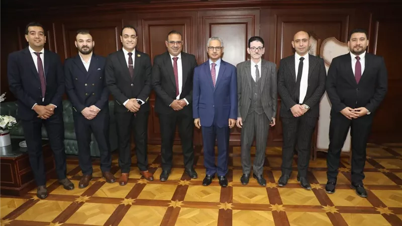 للتهنئة بالمنصب.. محافظ بني سويف يلتقى عددا من وفود النقابات والأحزاب والرياضة
