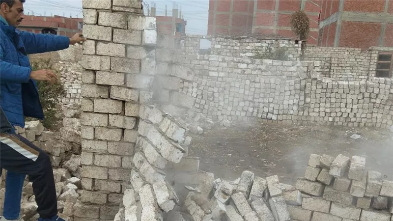 محافظ القليوبية يتابع جهود إزالة التعديات على الأراضي الزراعية بمركز بنها
