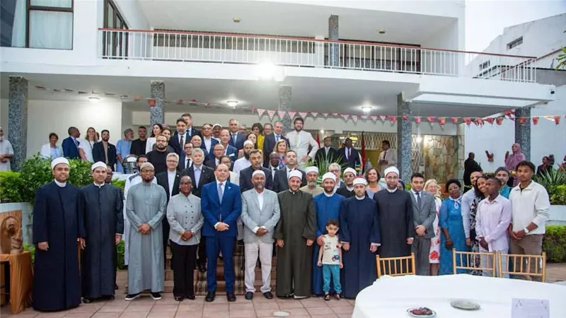موفدو وزارة الأوقاف يشاركون بـ أكبر إفطار رمضاني في موزمبيق 
