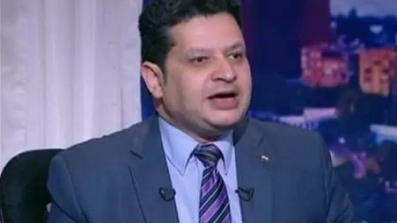 وائل النحاس يحذر: الدولار قد يواصل الصعود العنيف.. والأزمة قد تمتد لعامين