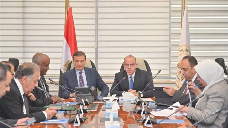 اجتماع بين وزيري الاستثمار والزراعة لبحث تعزيز التواجد الاستثماري في أفريقيا