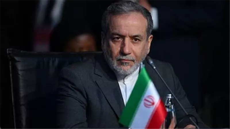 وزير الخارجية الإيراني ينفي إطلاق إيران صواريخ نحو تركيا