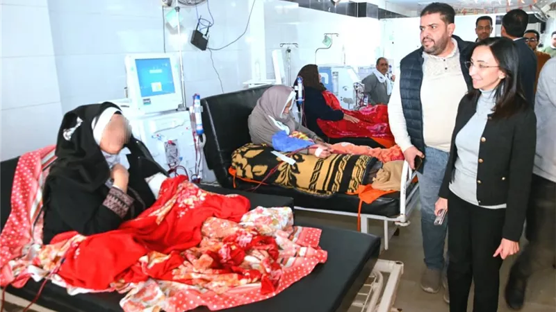 محافظ البحيرة تتفقد وحدة غسيل الكلى وبنك الدم بمستشفى أبو حمص المركزي