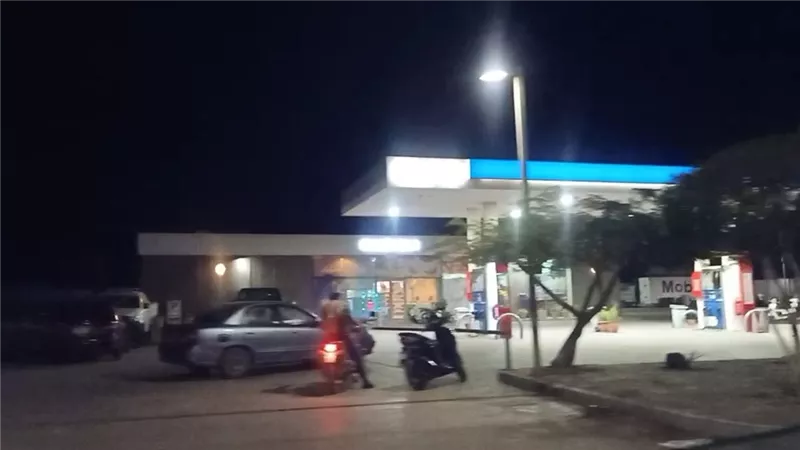 هدوء بمحطات الوقود في السويس بعد ساعات من تطبيق الزيادة الجديدة 