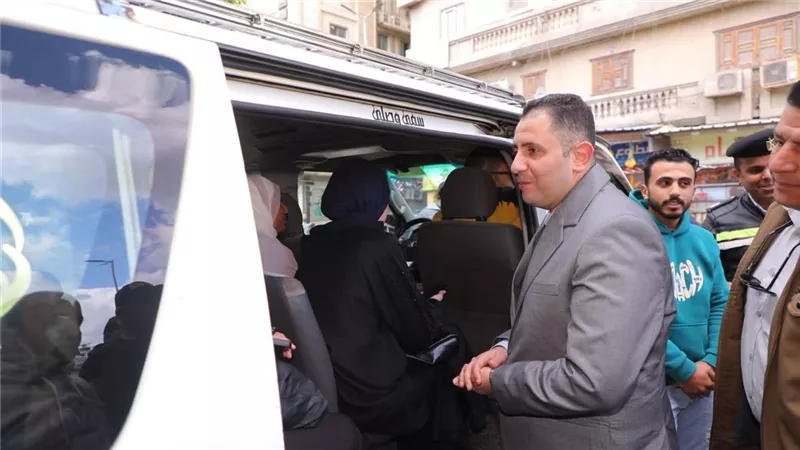 فى تحرك سريع عقب تحريك أسعار الوقود محافظ دمياط يتابع الالتزام بالتعريفه