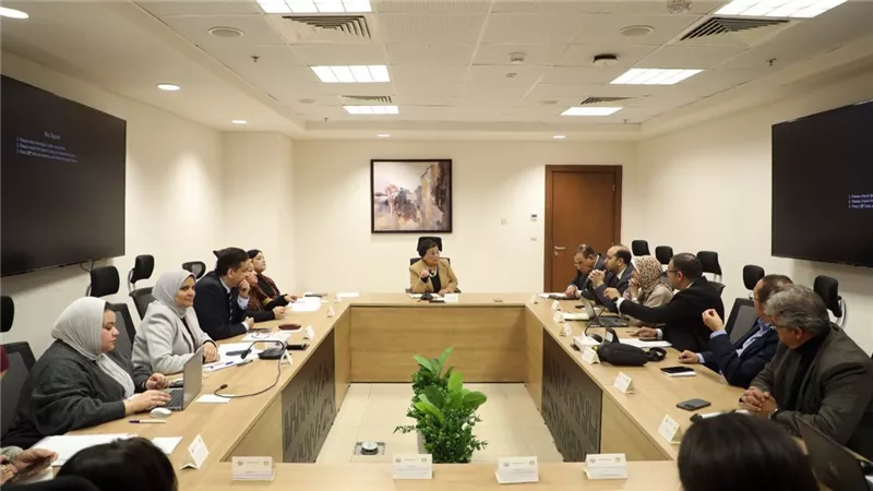 نائب وزير الصحة تعقد اجتماعًا مع اللجنة القومية لتأمين وسائل تنظيم الأسرة 