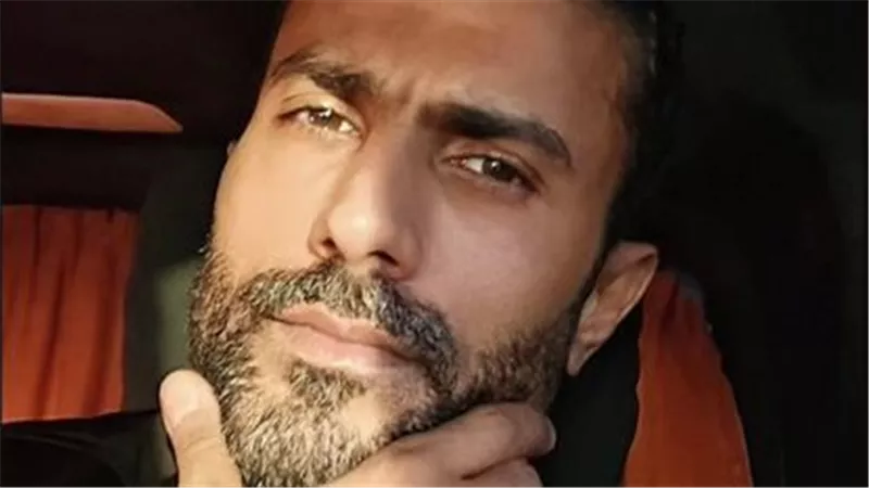 بـ 334 ألف دولار.. محمد سامي يخطف الأنظار بساعة جديدة
