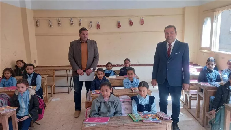 بجولات ميدانية.. الأزهر يشدد على انتظام الدراسة في المعاهد 