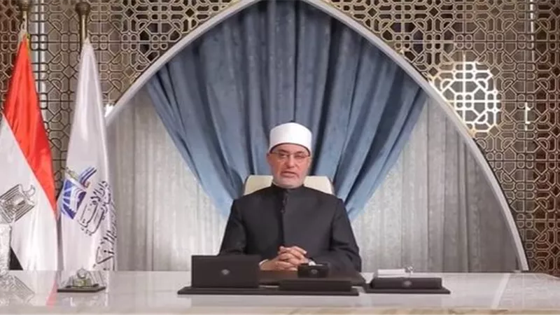 مفتي الجمهورية يهنئ الرئيس السيسي بالذكرى الثالثة عشرة لثورة يونيو