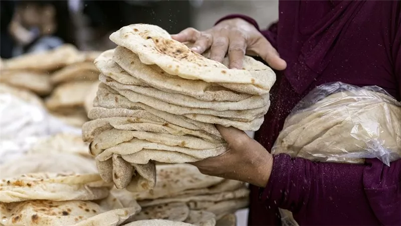 بعد الزيادة الجديدة في أسعار البنزين.. كم سعر رغيف العيش المدعم؟