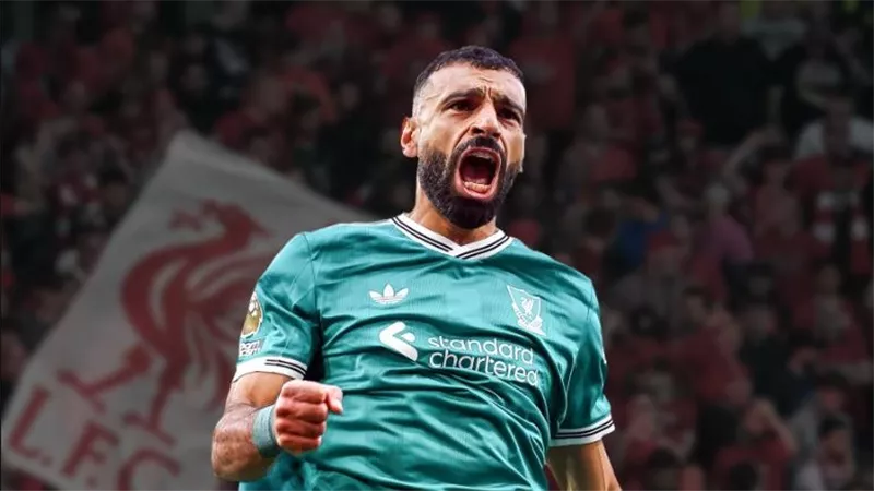 محمد صلاح يكسر رقم عدوه في ليفربول برقم قياسي تاريخي بدوري الأبطال