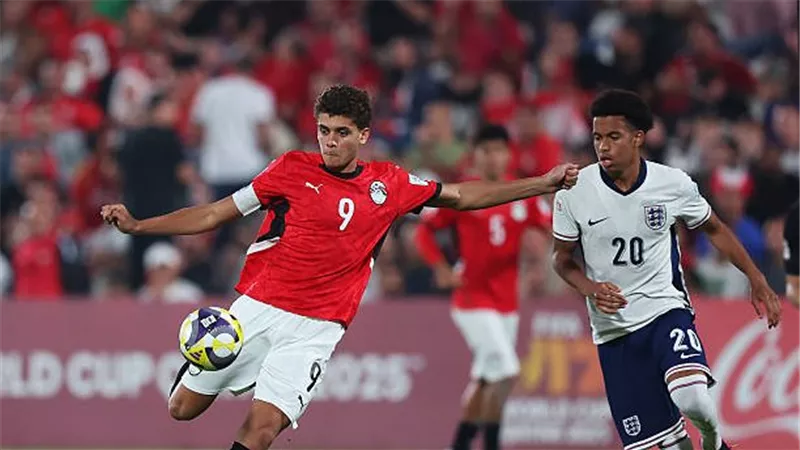 حمزة عبد الكريم خارج معسكر منتخب مصر للشباب بقرار رسمي