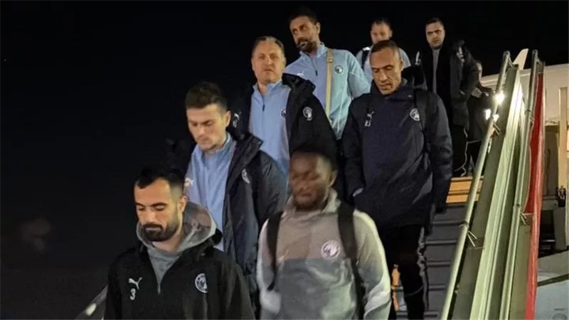 بيراميدز يصل المغرب استعدادا لمواجهة الجيش الملكي بدوري أبطال أفريقيا
